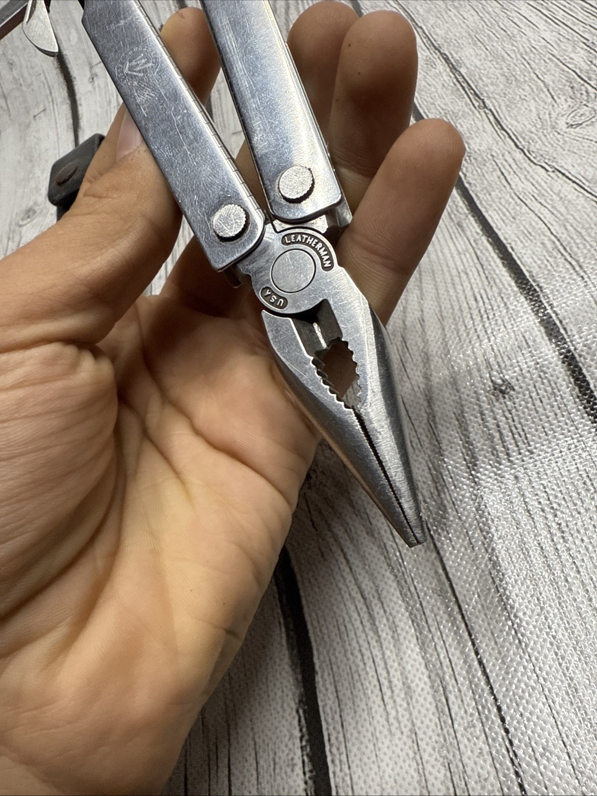 Leatherman Multi Tool With Leather Sheath Excellent Condition