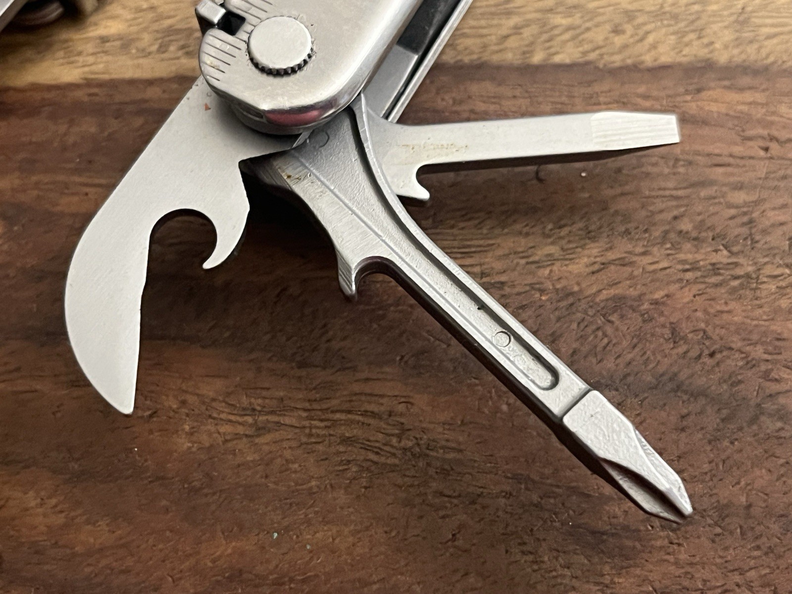 Leatherman Super Tool 300 Multitool SUPER NICE!! w/Sheath