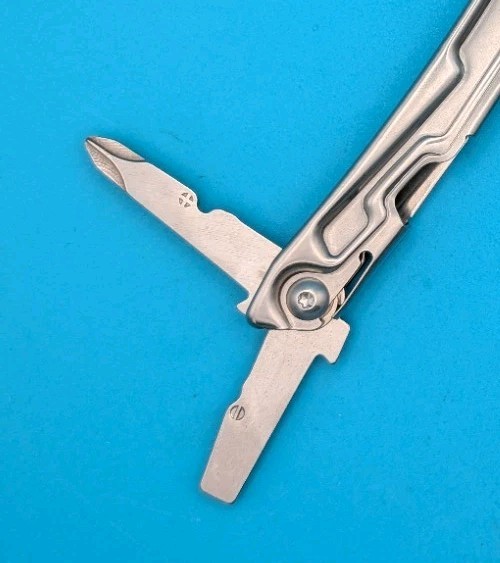 Leatherman Bolster 13 Tool Stainless Steel Multi-Tool!