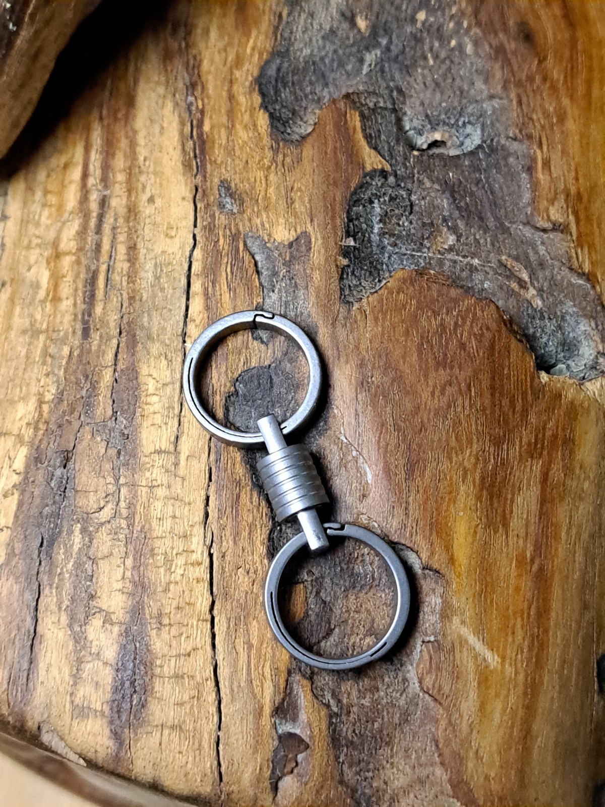 Pro Mini Series Titanium Swivel With 17.5mm Titanium Quicksnap Keyrings