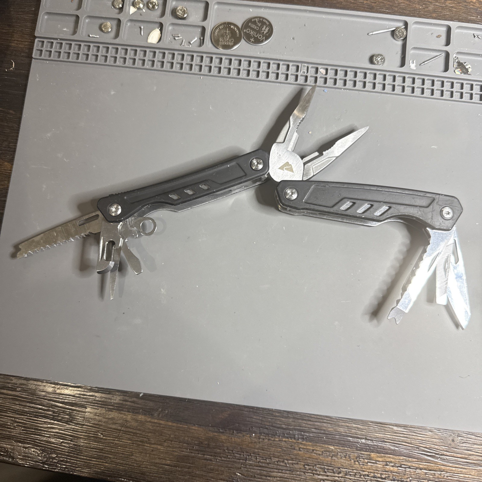 Ozark Trail 2119 17 in 1 Multitool