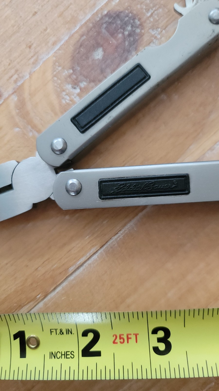 Eddie Bauer 5 Function Multi-Tool – Stainless – Lock Lever – Very Good Condition