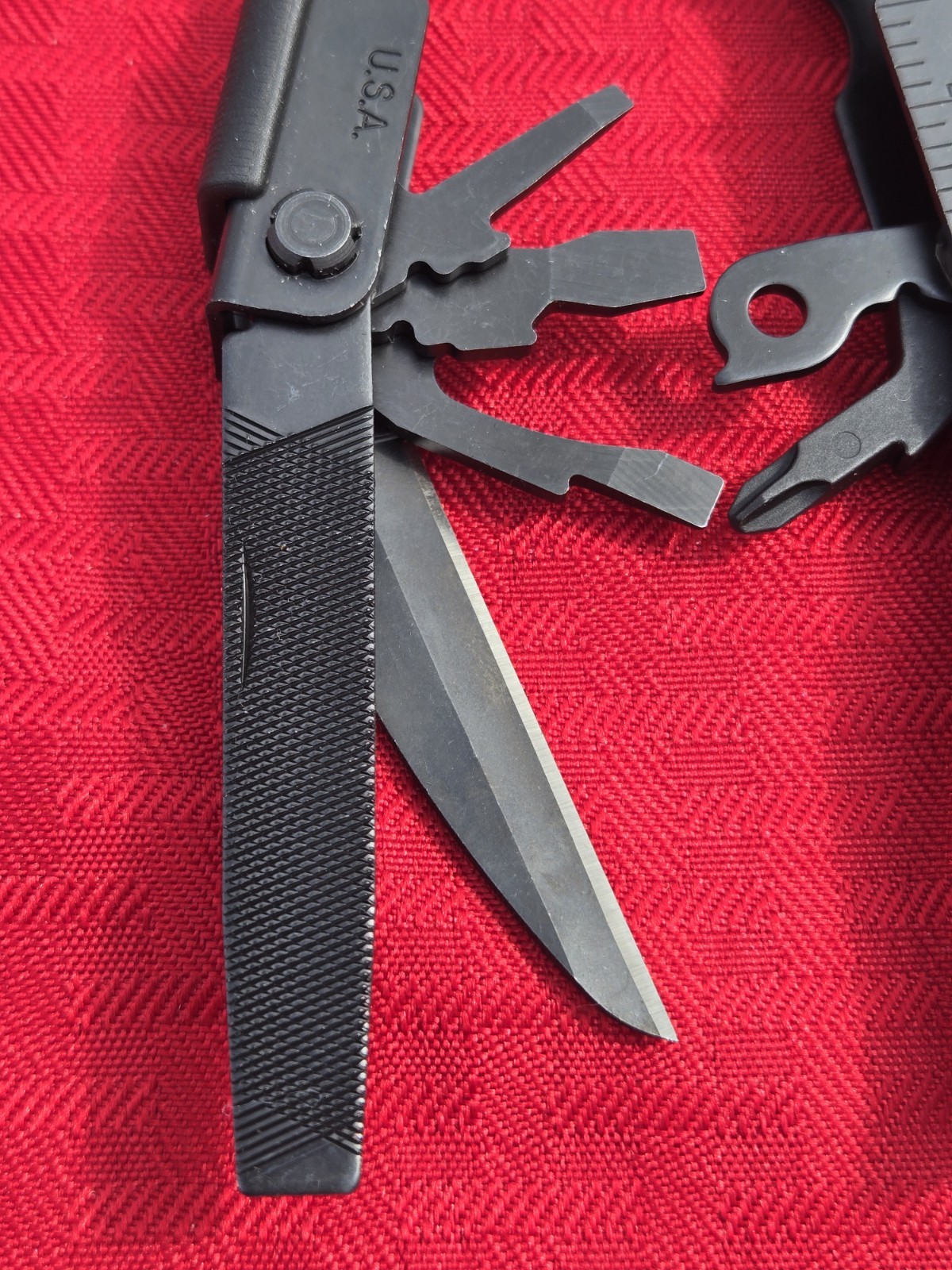 GERBER MP600 Black Oxide Finish Multi Tool Knife Plier w/sheath Carbide USA EXC