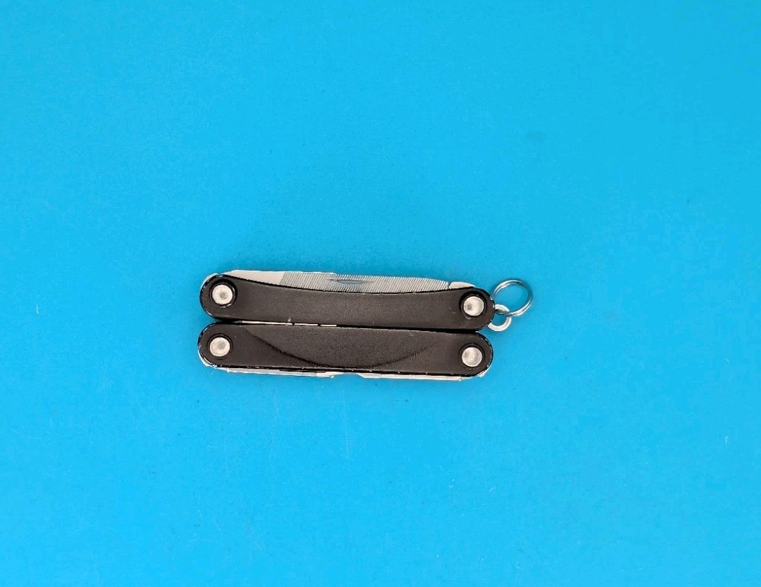 Leatherman SQUIRT PS4 Multi-Tool With Pliers Scissors Knife BLACK!