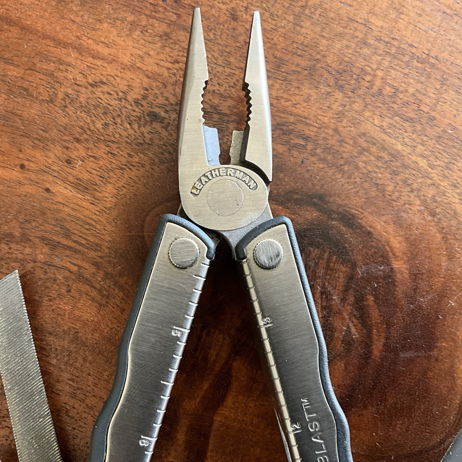 RETIRED Date Code 0607 (June 2007) Leatherman BLAST Multi-Tool w Leather Sheath
