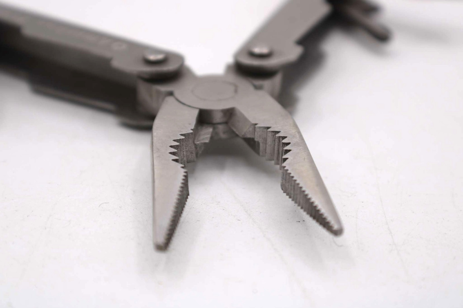 American Camper Multi-Tool Pliers Screwdriver Compact Pocket Camping Hand Tools