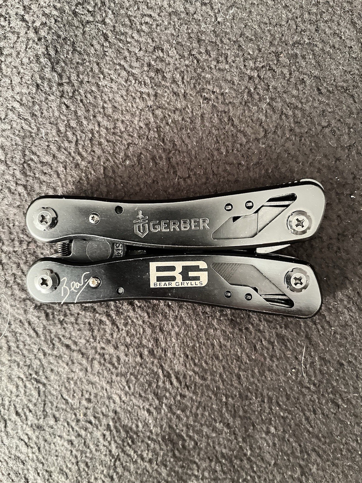 Gerber Bear Grylls 2011 Ultimate Survival Series 10 Multi-Tool With Sheath