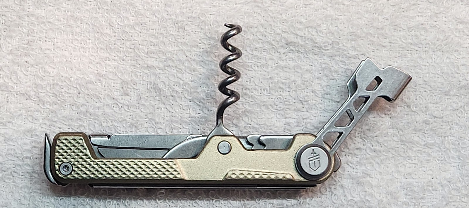 GERBER ARMBAR CORK GOLD MULTI TOOL & KNIFE 3.5 In Bade”
