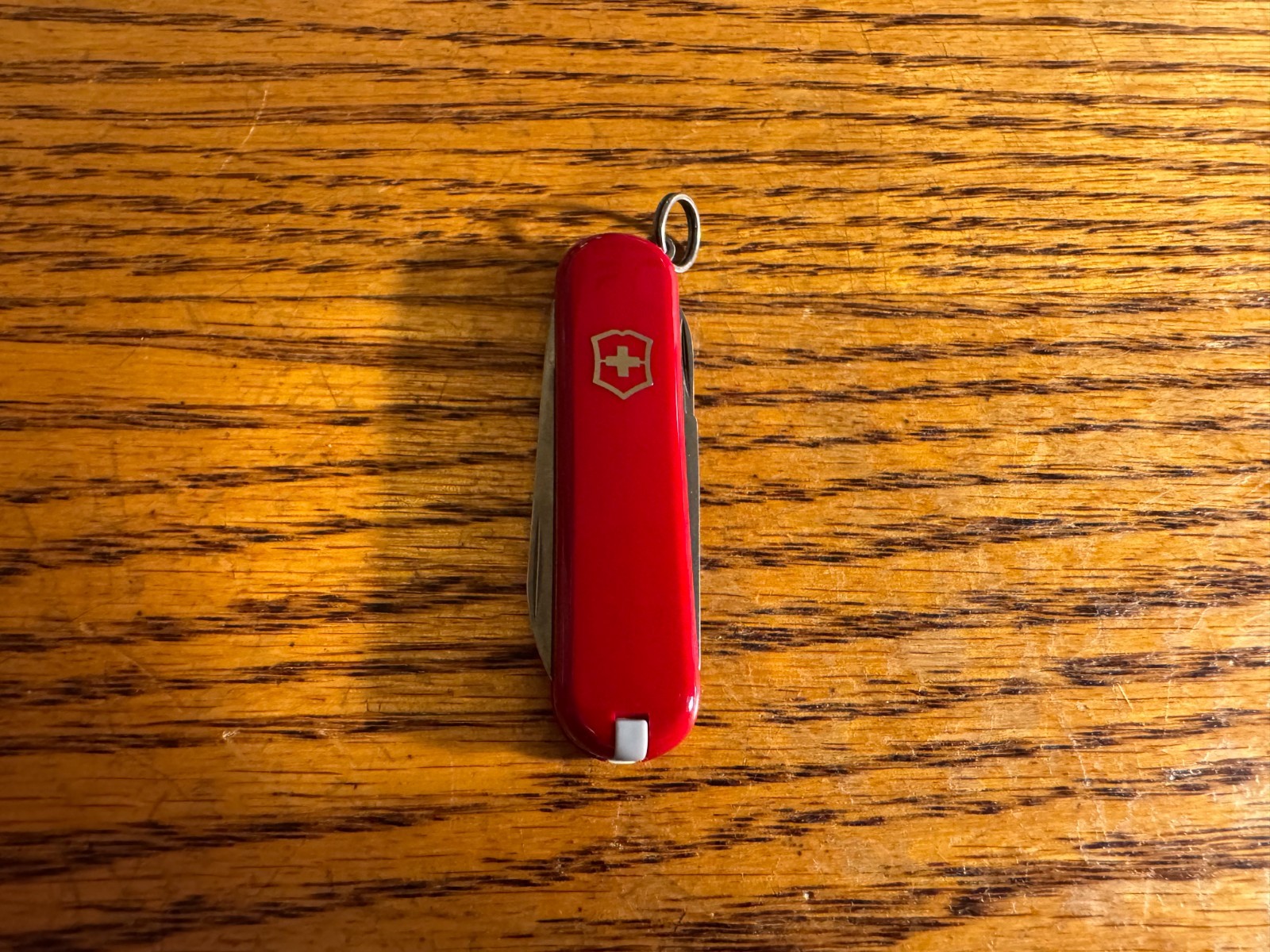 New Victorinox CLASSIC SD Swiss Army Knife Red New in Box