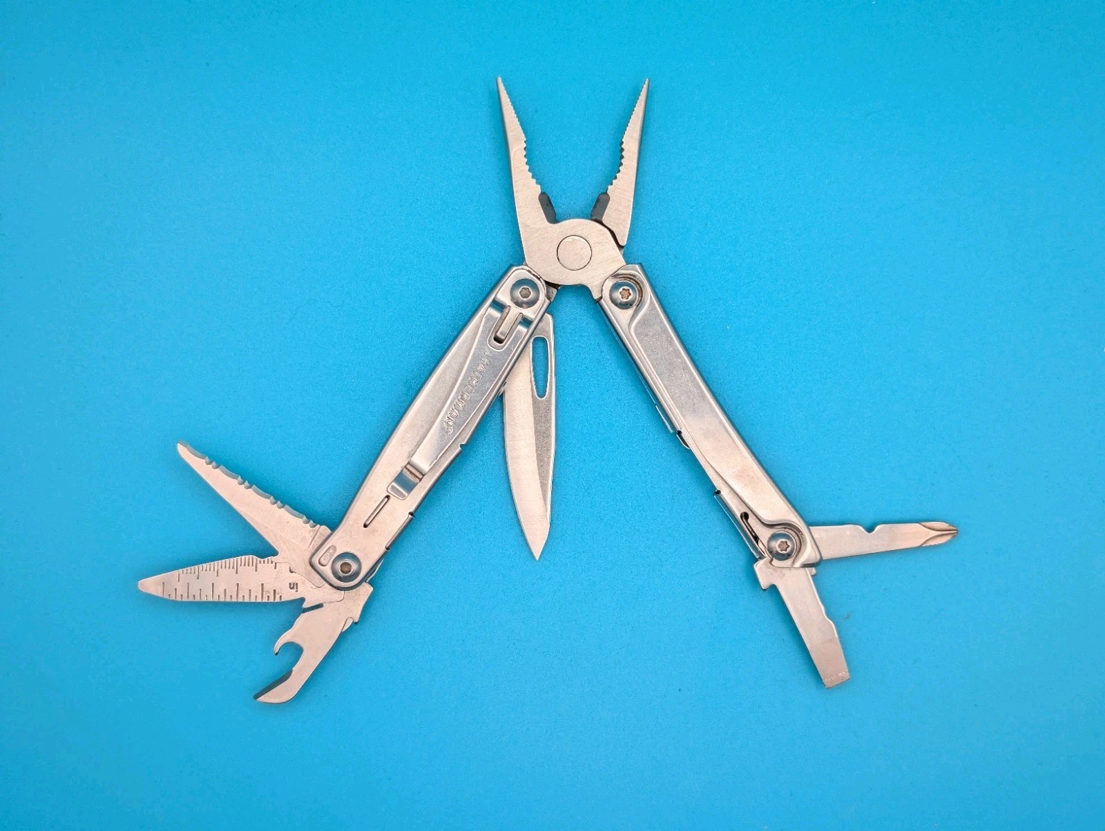 Leatherman Bolster 13 Tool Stainless Steel Multi-Tool!