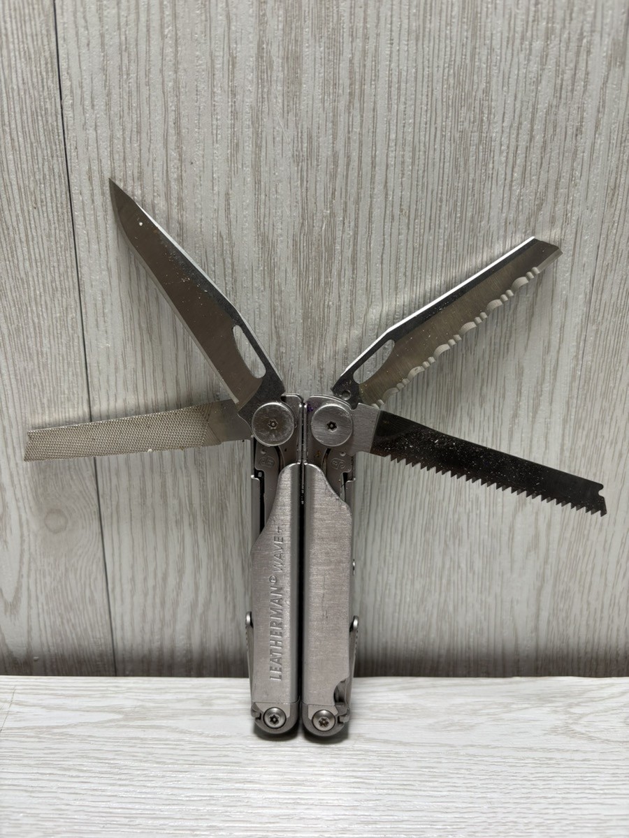 Leatherman Wave Plus 18-in-1 Multi-Tool (A1G013126)