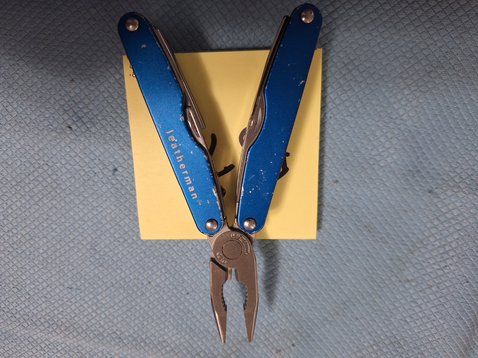 1 Leatherman BLUE CS4 JUICE Multi Tool FISHING LOT P37
