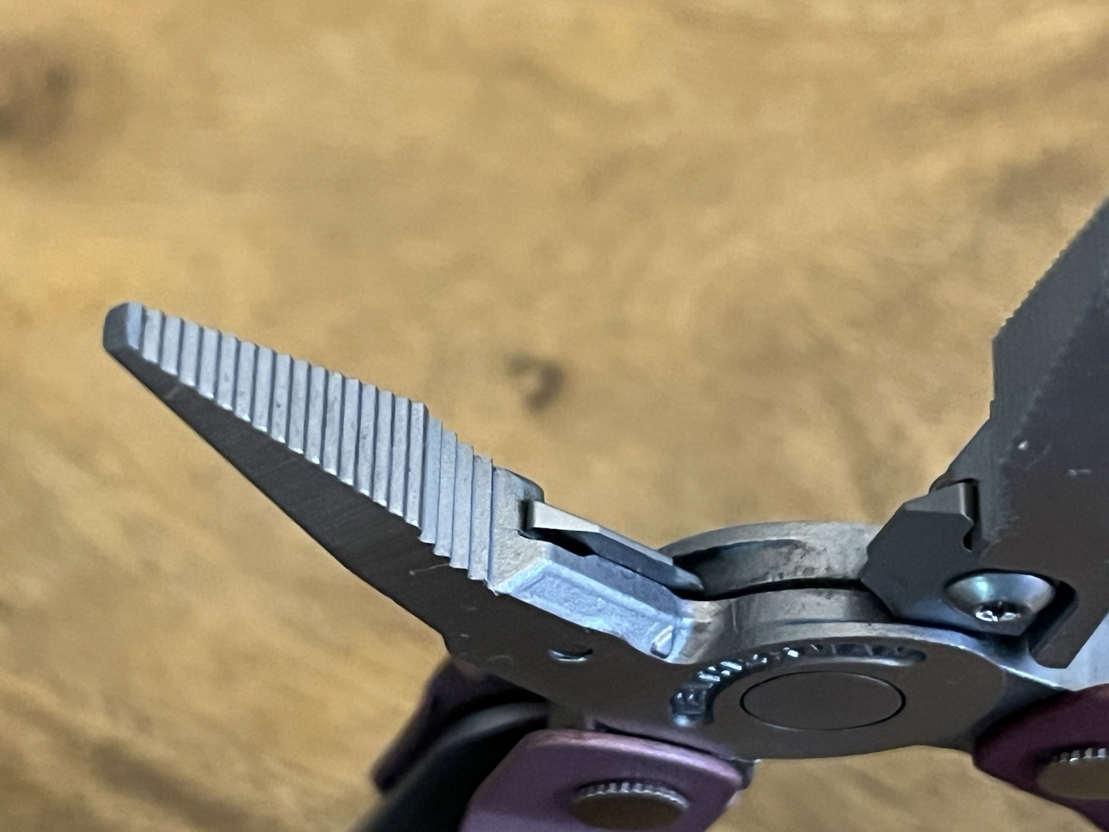 Leatherman Rebar Heathered Cranberry Multi-Tool (17-in-1) SUPER NICE!!! w/Sheath
