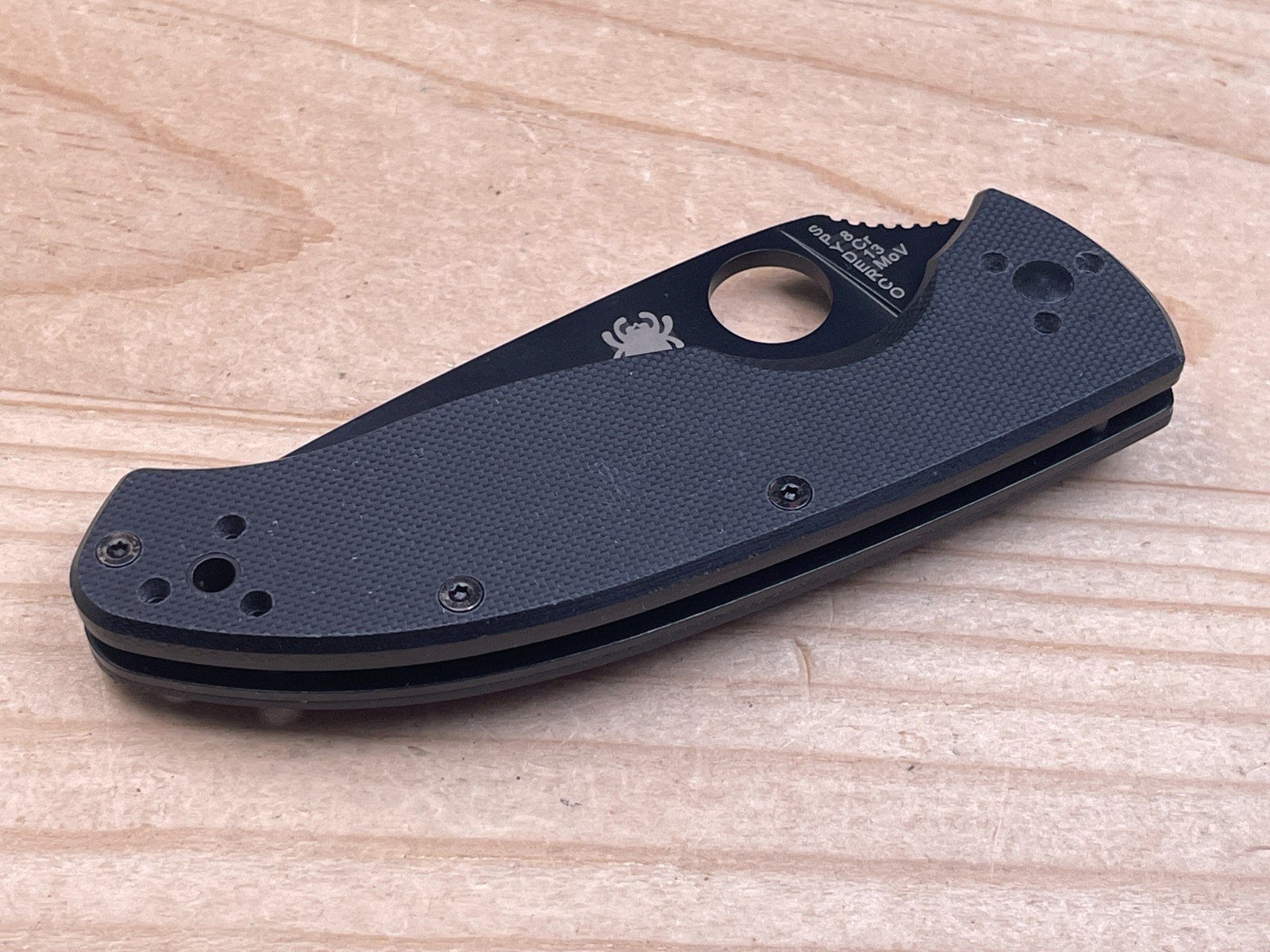 Spyderco Tenacious Black Plain Edge 8cr13Mov G10 Handle Folding Pocket Knife