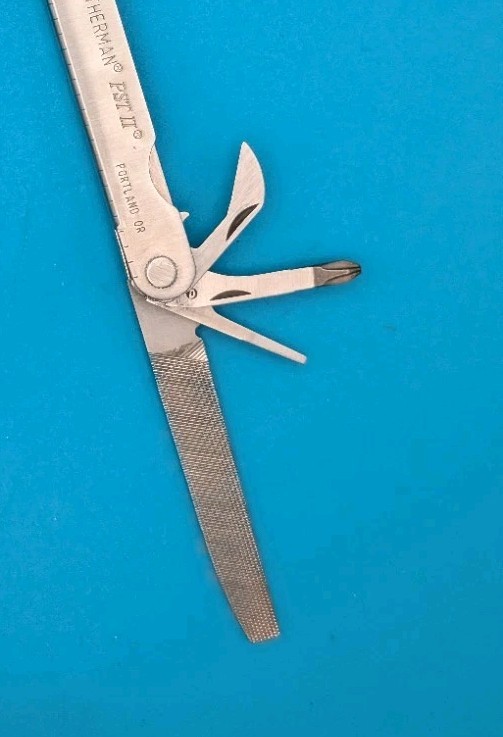 Leatherman PST 2 Multi Tool! 05/01 date stamp! Fast Shipping! With Sheath!