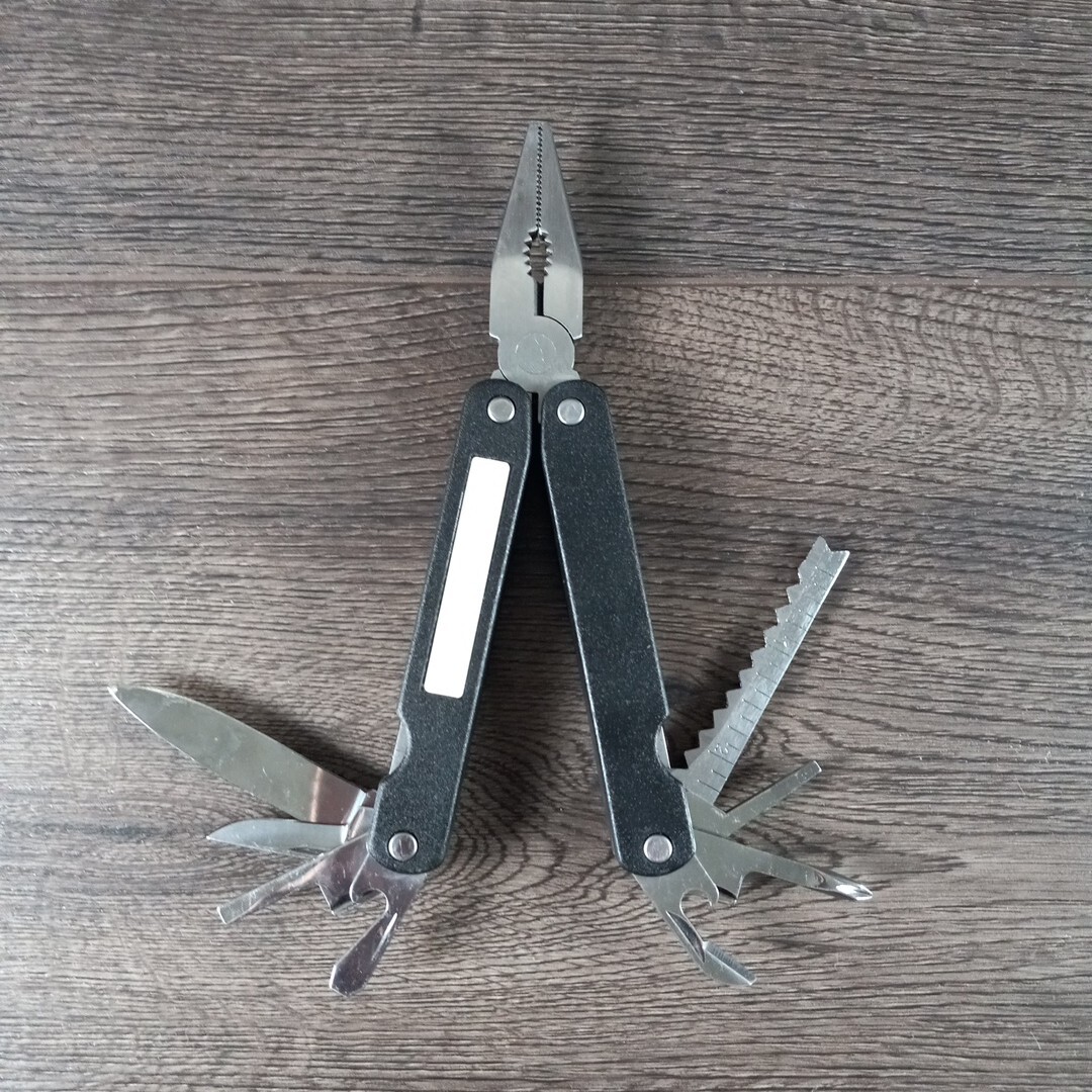 Barlow Stainless Steel Multi-Purpose Tool Pocket Knife