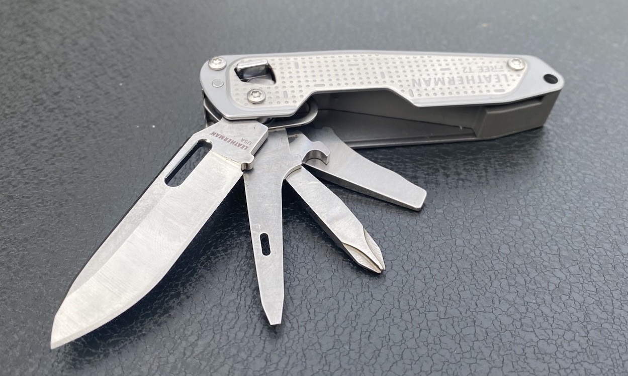 Leatherman FREE T2 Multi-Tool Stainless Steel Silver