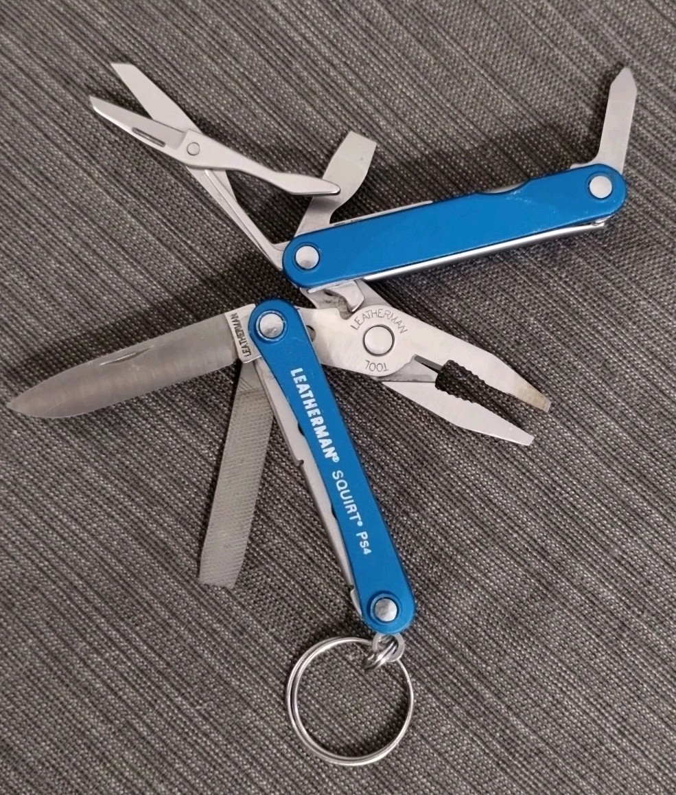 Leatherman SQUIRT PS4 Retired Multi-Tool Pliers Scissors Knife in BLUE! Keychain