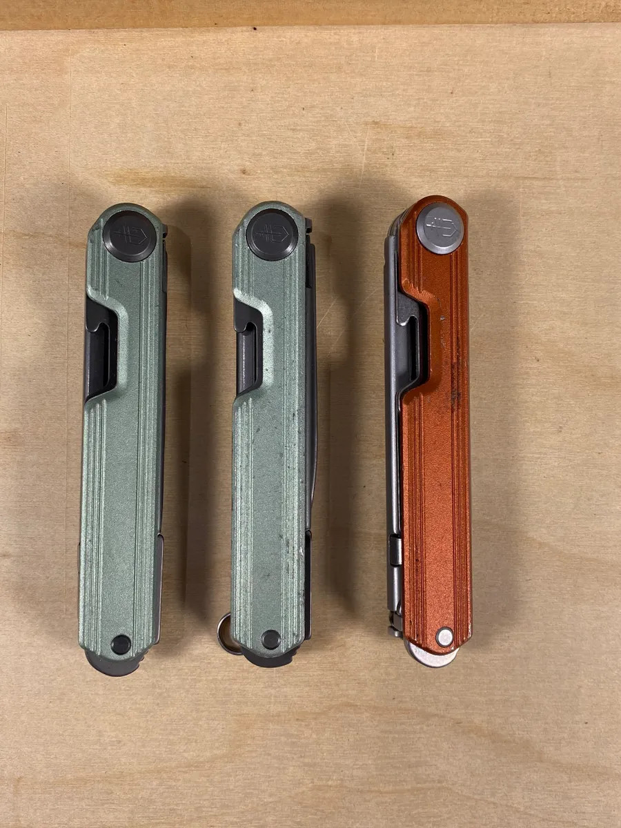Armbar Slim Cut (MSRP $42.99) (1) One at random. Nice Condition Light Use