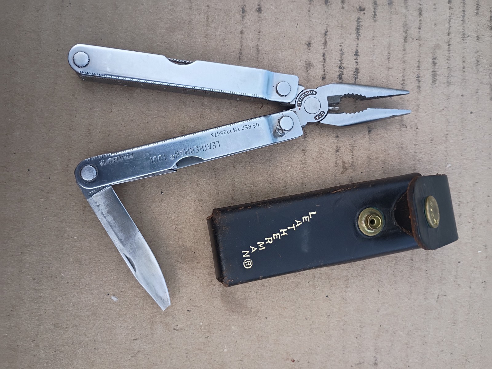 AS-IS Broken Blade Vintage 0693 Leatherman Multi-Tool Leather Pouch Parts Repair