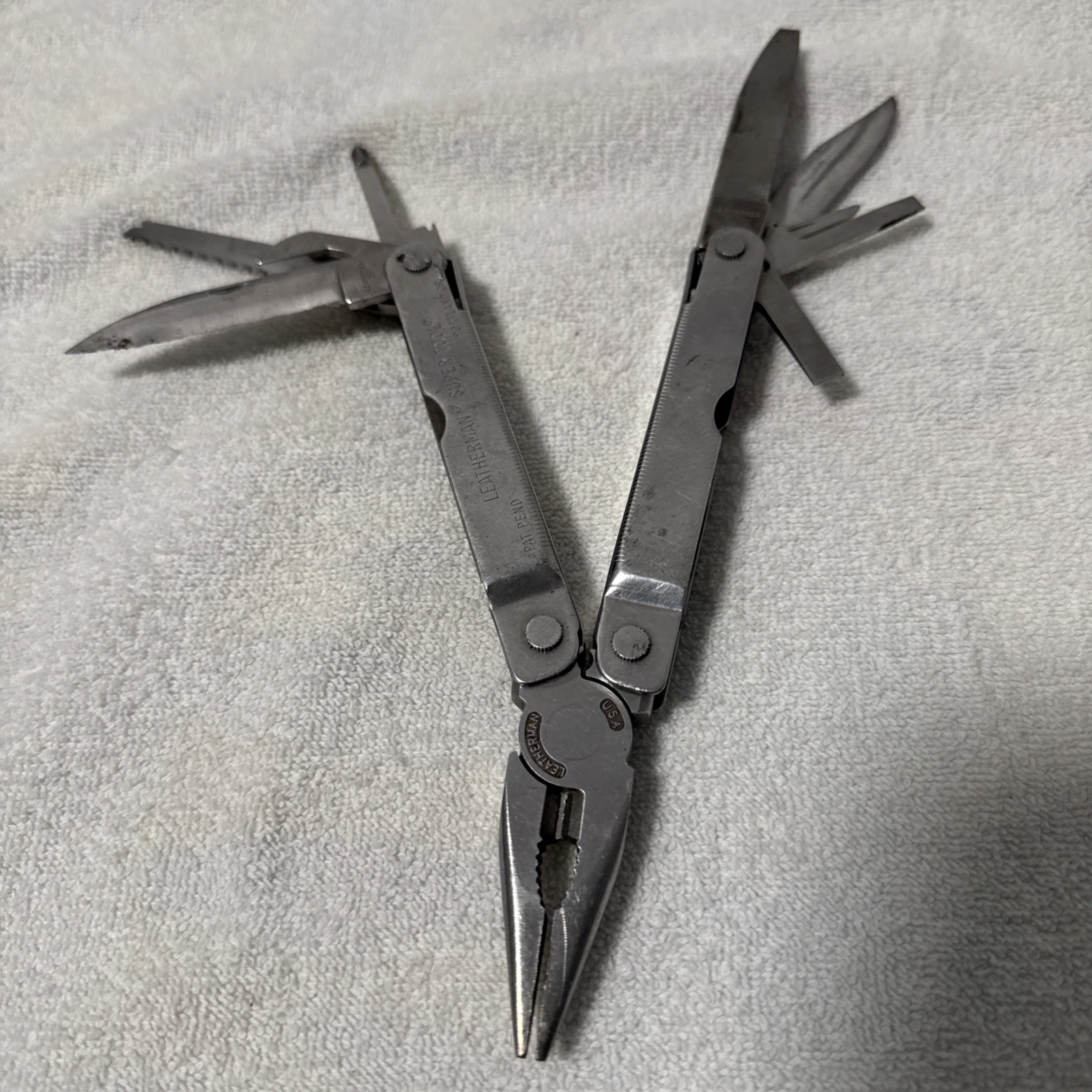 Leatherman Super Tool Portland Or Silver Stainless Steel Bond Pliers Multi-Tool