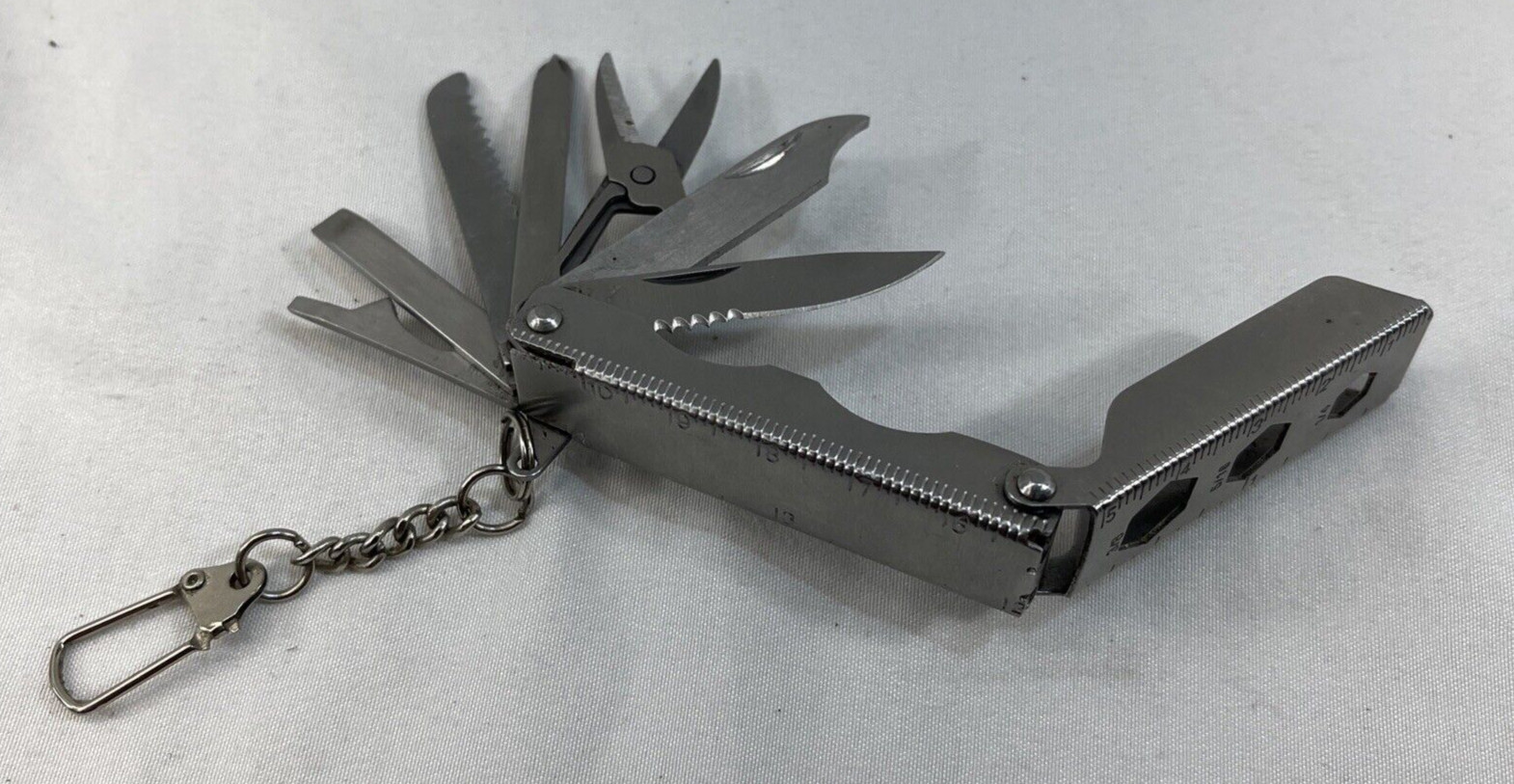 Folding Knives and Multitools lot