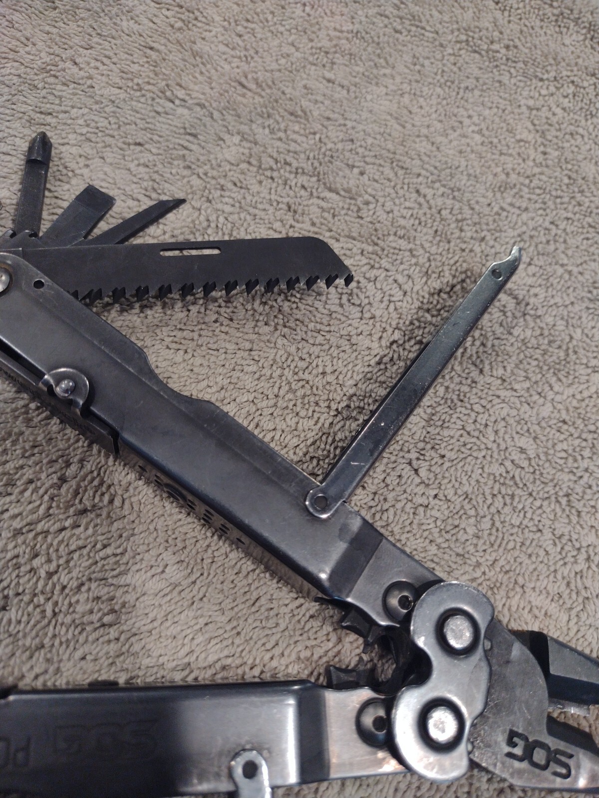 SOG Black Stainless Steel PowerLock Excellent Condition