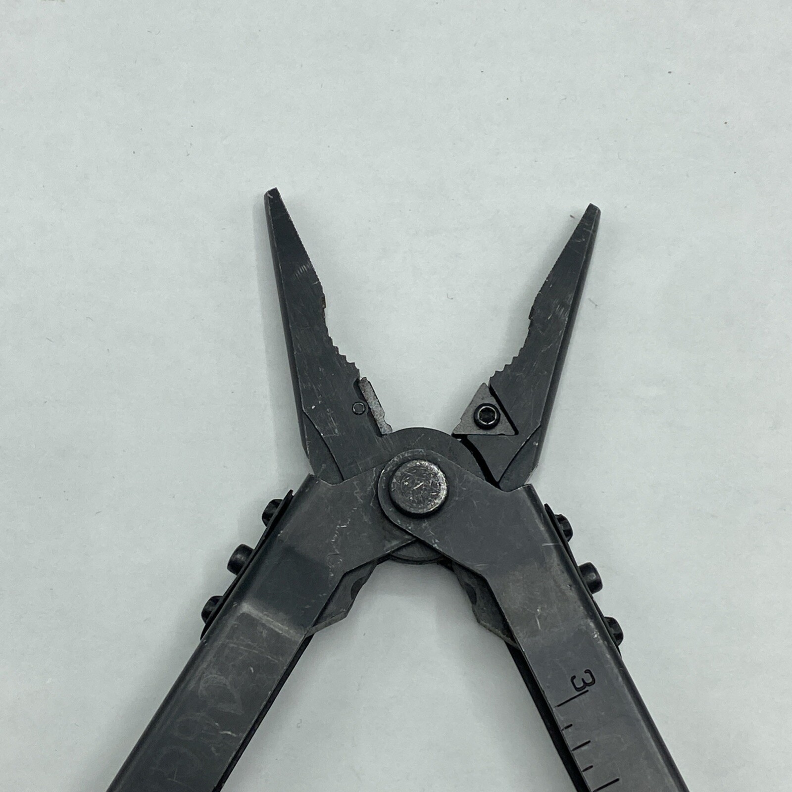 Gerber MP 600, Carbide Cutters, Needlenose – Black