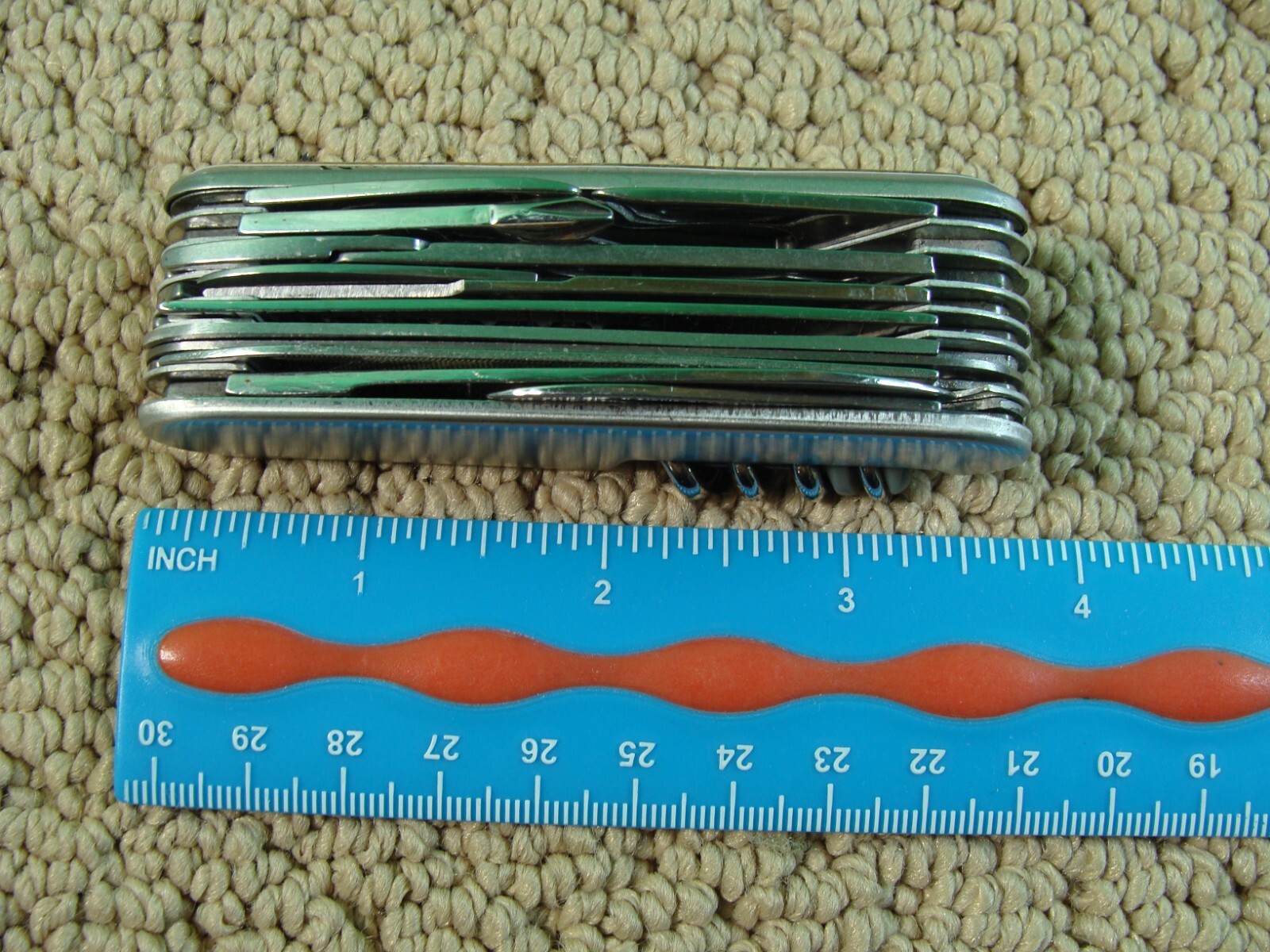 Multi-Tool Pocket Knife Case-for-Belt 6.9-oz 12-Tools Scizzors Screwdrivers
