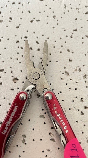 Leatherman Squirt P4 Red Aluminum Multi tool Knife File Bottle Opener- – – – –