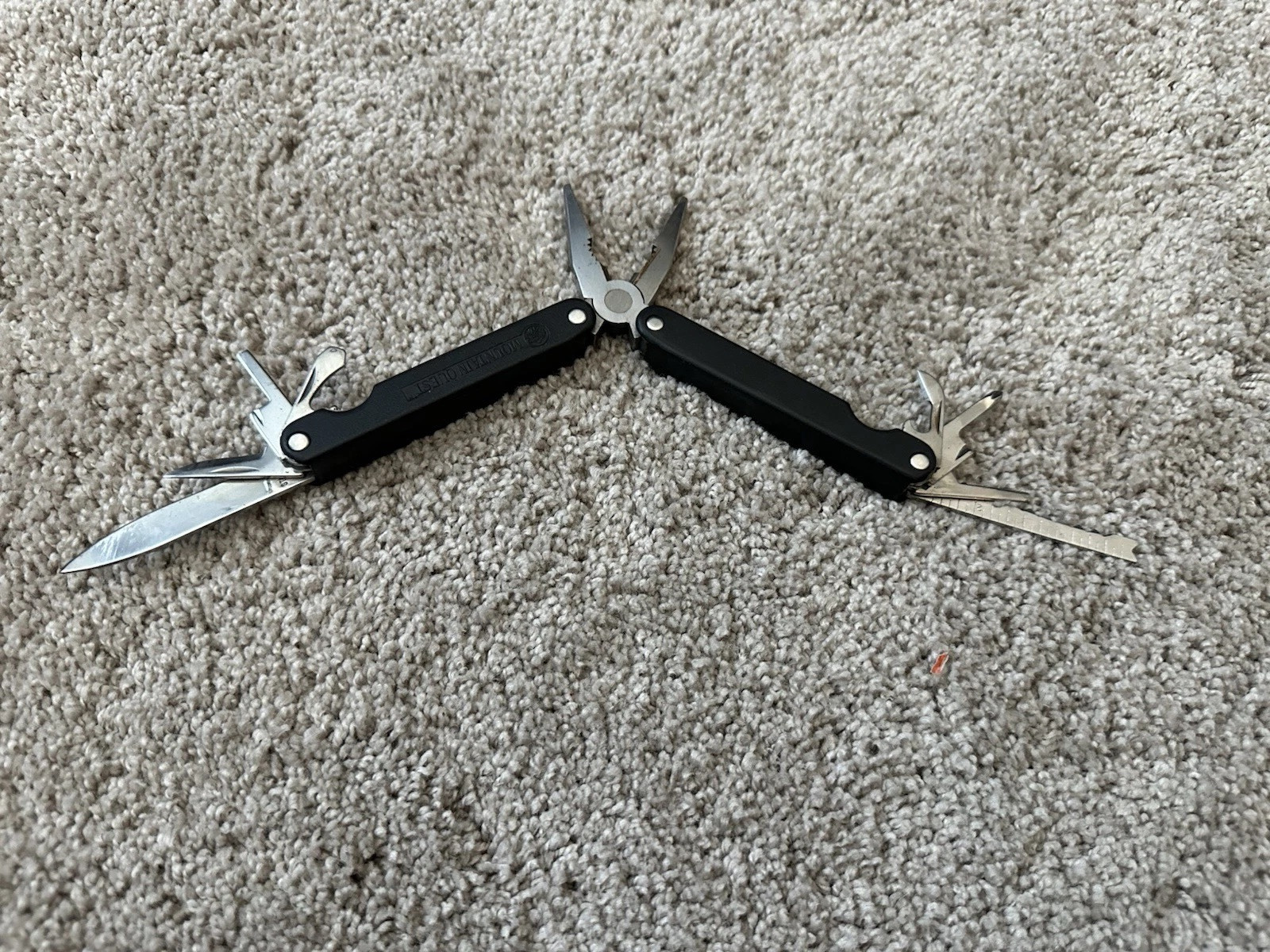 Gillette Mach 3 Multi Tool by Mountain Quest