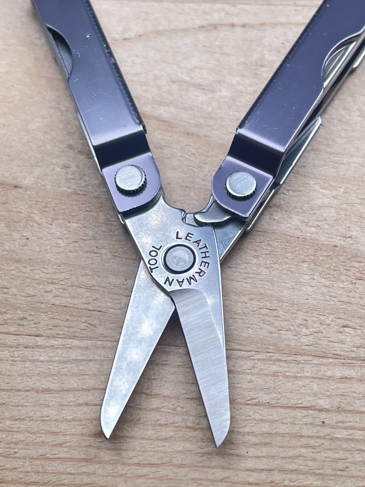 Leatherman Micra Gray Anodized Aluminum Multi-tool Knife 01/17