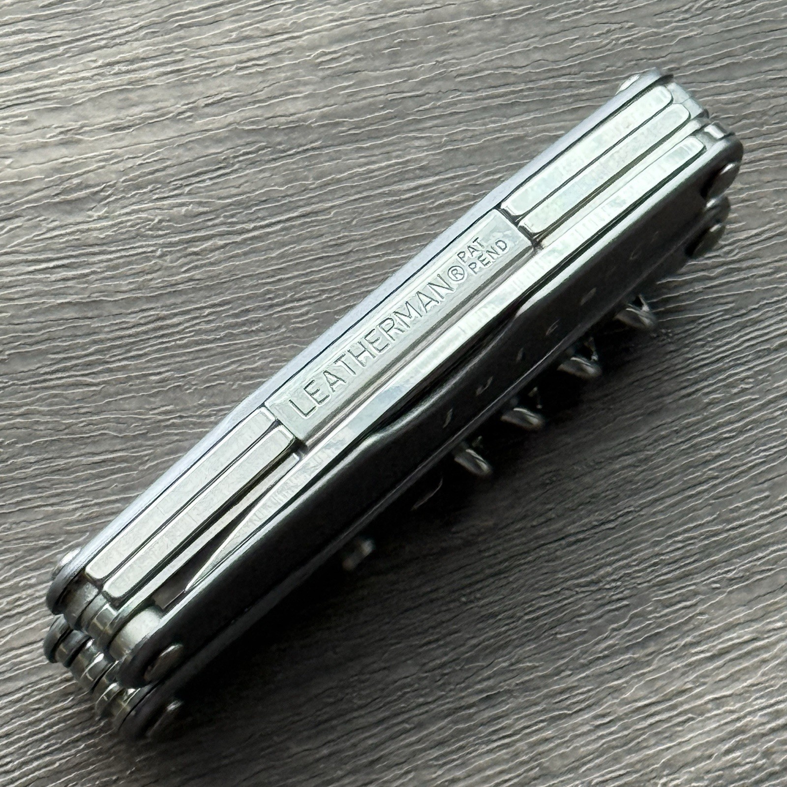 Leatherman Juice C2 Storm Gray. New In Gift Tin Box