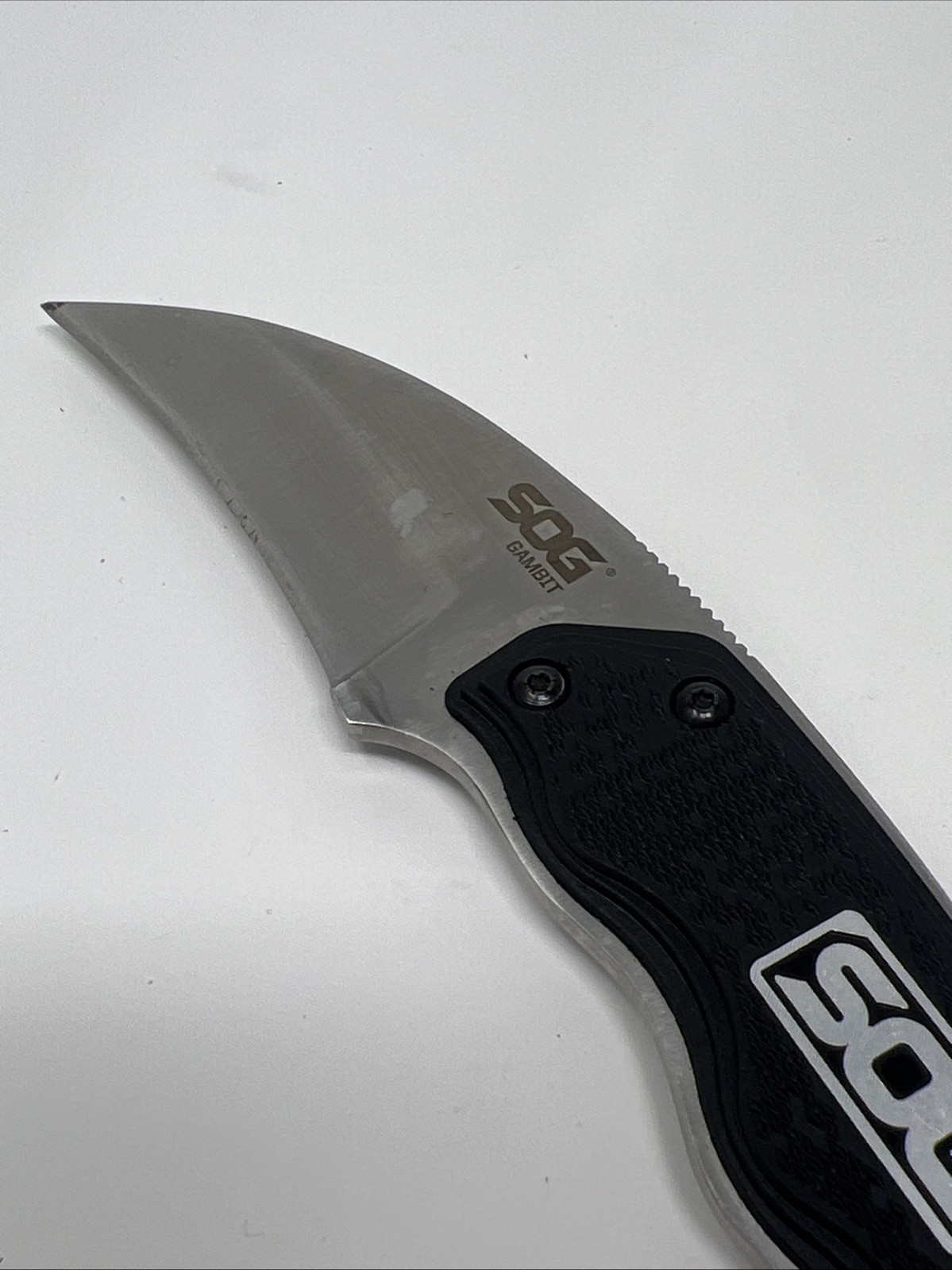 SOG GAMBIT CURVED SHEEPSFOOT FIXED BLADE KNIFE & SHEATH – NM