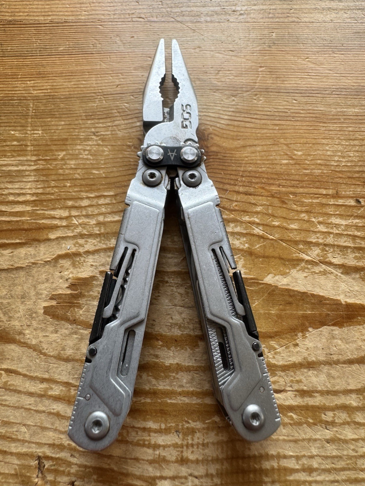 SOG PowerPint Multi-Tool