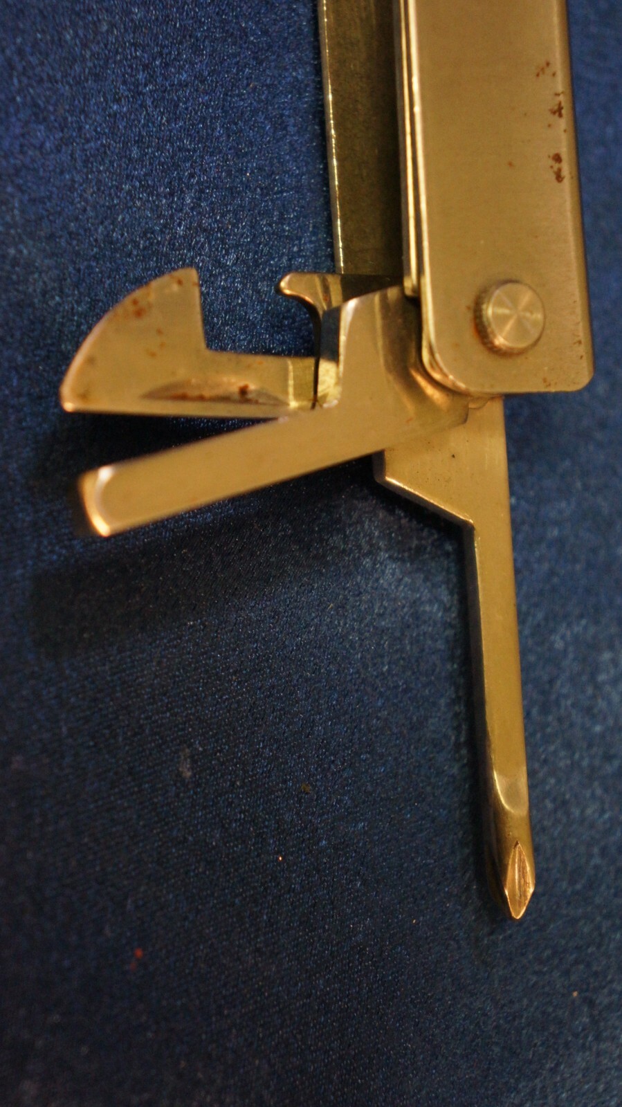 USED CAROLINA MULTI TOOL 10 TOOLS 4.5″