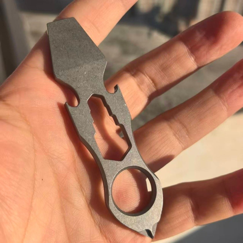 Titanium Alloy Finger Pry Bar 9.8cm Multi Tool Wrench Nail Puller