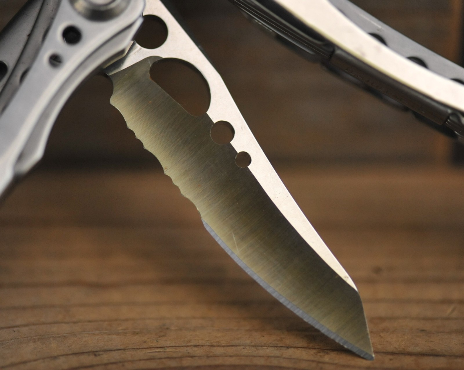 Leatherman Skeletool Multi-Tool, Combo Blade, Bit Driver, Stainless, USA