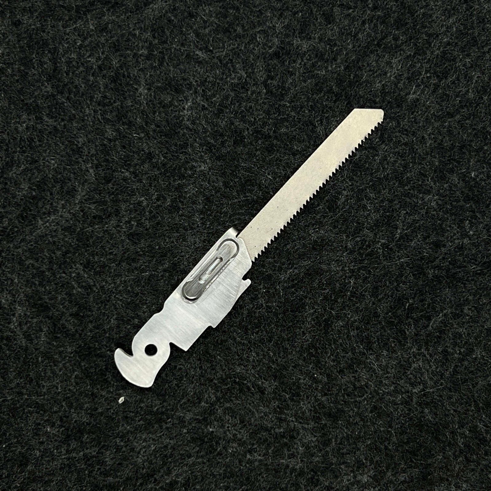 For Leatherman Free P2 P4 ARC Stainless steel Saw T-Shank Holder with Thumb Grip