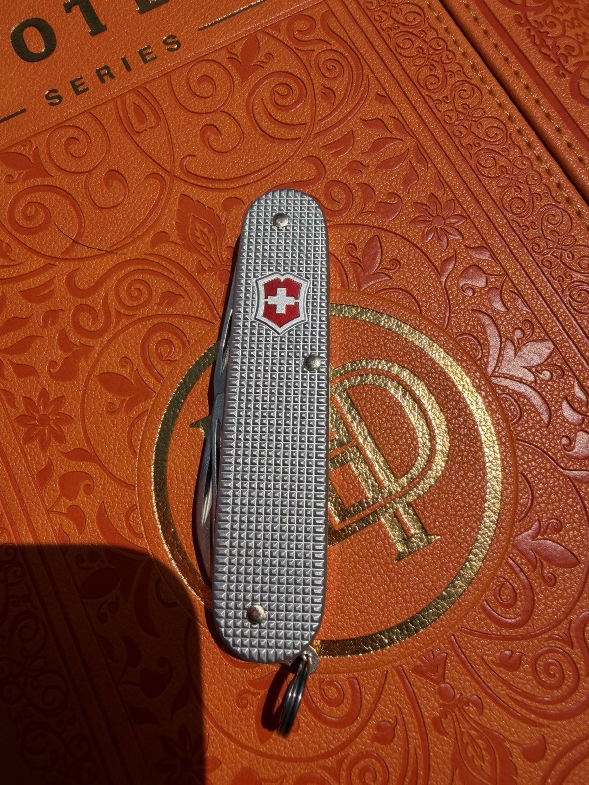 Rare Victorinox Sussie Officer’s Classic Alox 58mm Multi-Tool Switzerland Made