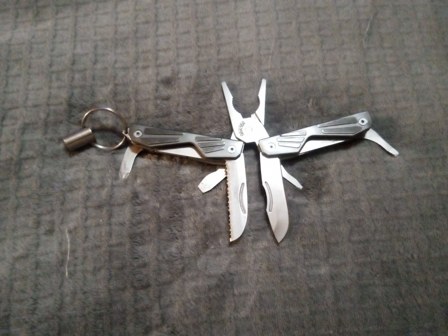 Gerber Bear Grylls Multi Tool Pocket Knife Great Condition Saw Pliers Knife Ect