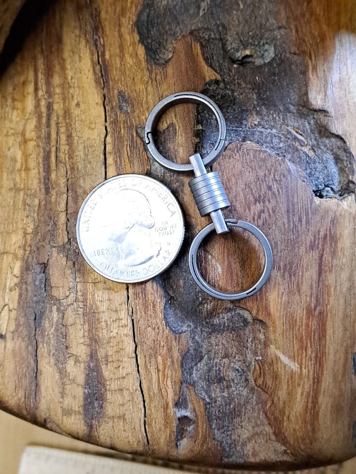 Pro Mini Series Titanium Swivel With 17.5mm Titanium Quicksnap Keyrings