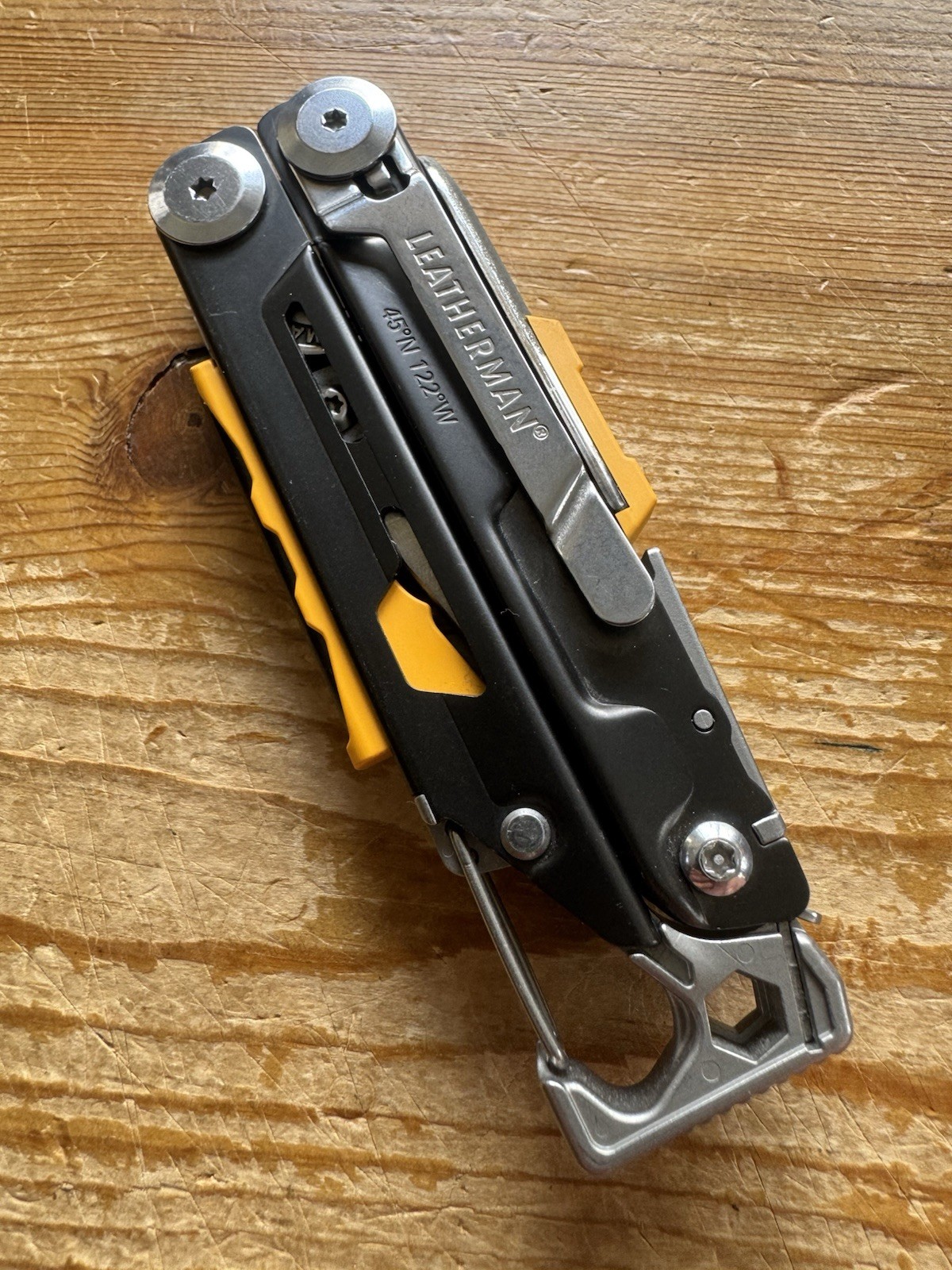 Leatherman Signal Multi-Tool Black / Yellow – Excellent!