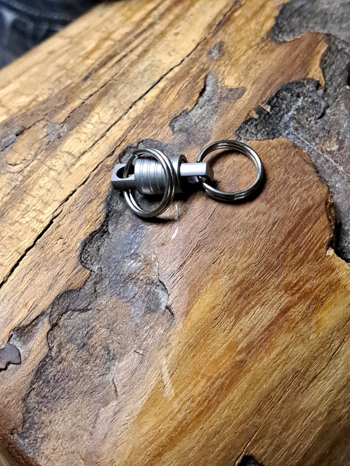 Pro Super Mini Series Titanium Swivel With 12mm Titanium Keyrings