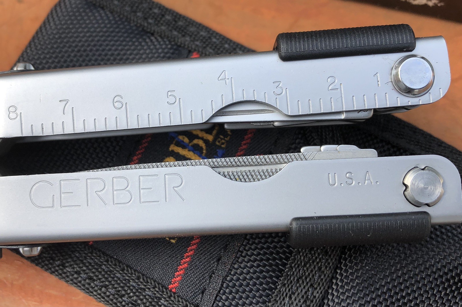 GERBER USA 07530 Multi-Lock Needlenose Plier Multi-Tool w/ Sheath. New Old Stock
