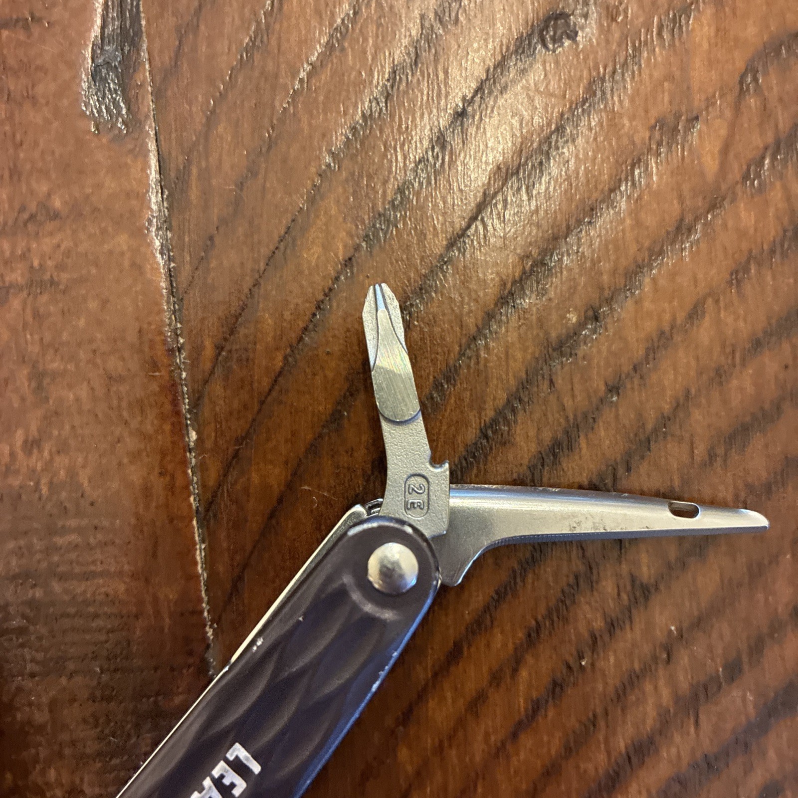 Leatherman Juice CS4 Multi Tool Discontinued Granite Gray Excellent – Read