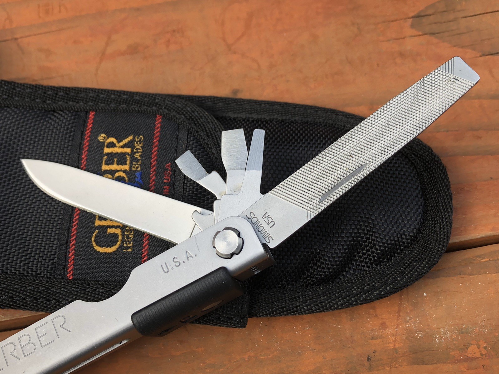GERBER USA 07530 Multi-Lock Needlenose Plier Multi-Tool w/ Sheath. New Old Stock