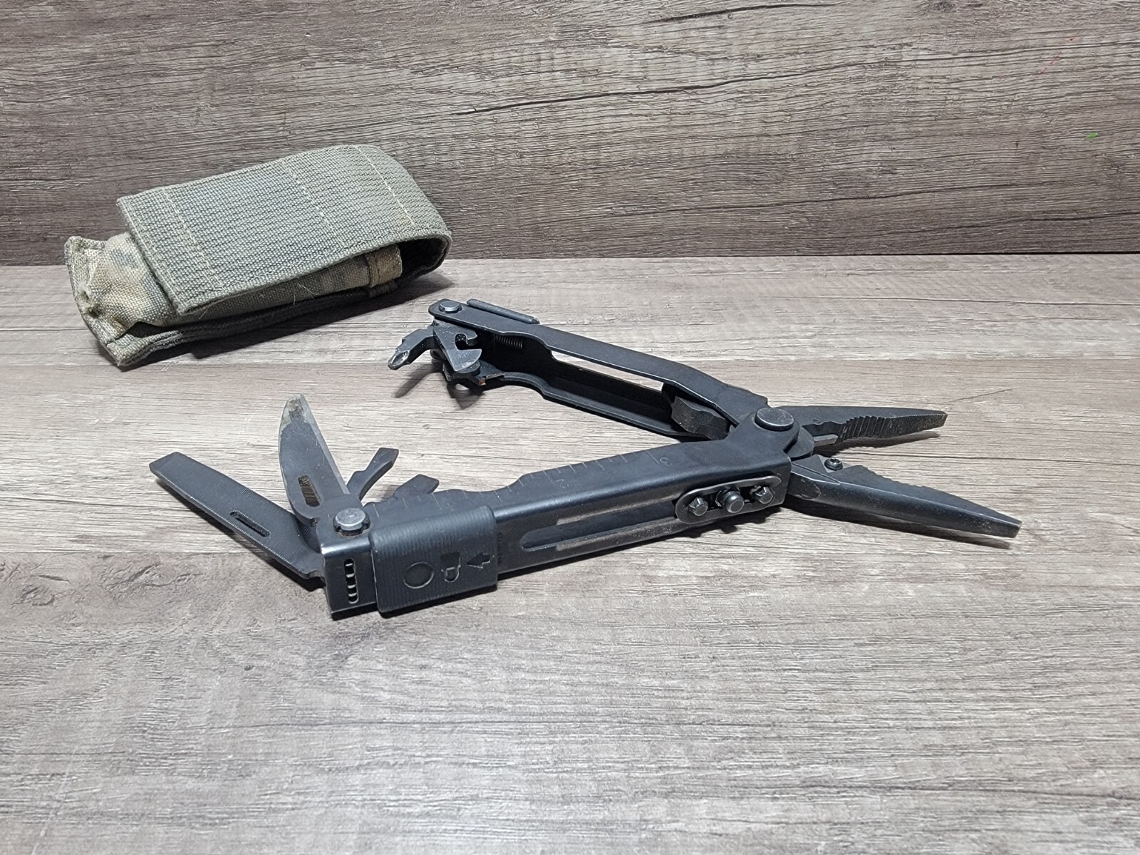 Gerber MP600 Black Oxide Multi-Tool Needle Nose Pliers With Case