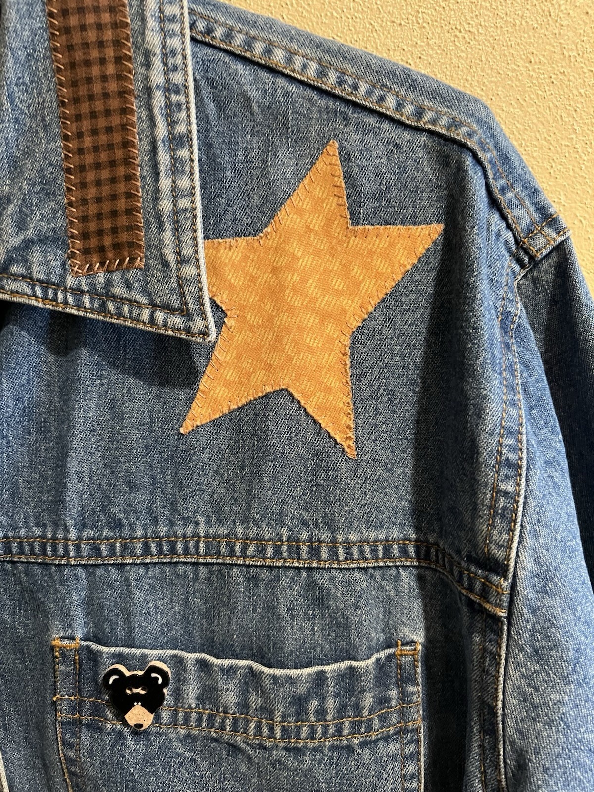 CABIN CREEK Denim Button Jacket Appliqued-Bear, Evergreens, Star, Moon Size M-L