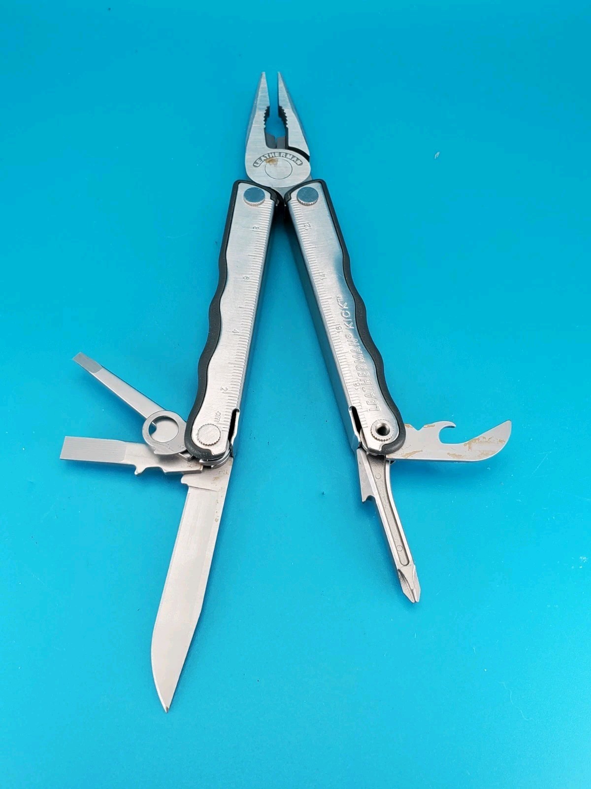 Leatherman Kick Multi-Tool, Knife, Pliers, Retired, Collectible! NODAL EXCHANGE